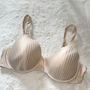 42C Playtex 4747 lightly lined bra